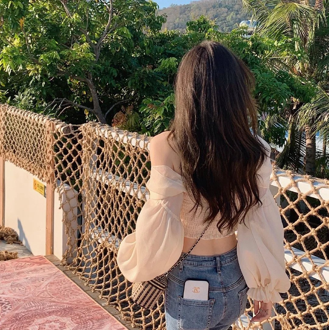 美女老板倒追我